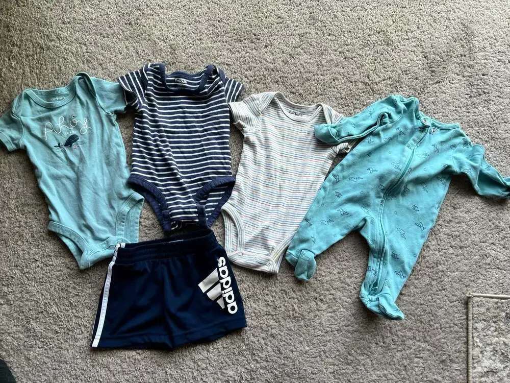 (#8)     Baby Boy Mixed Lot -  Bodysuit, Shorts,& Sleep & Play 3M